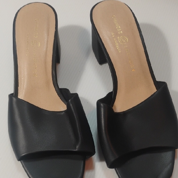 Chinese Laundry Shoes - Chinese Laundry Love Song Slide Sandals in black. Size 9 Like New